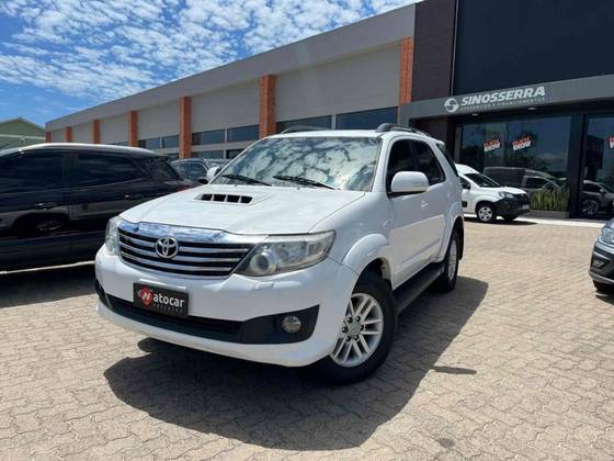 TOYOTA HILUX SW4 3.0 SRV 4X4 16V TURBO INTERCOOLER DIESEL 4P AUTOMÁTICO TOYOTA HILUX SW4 3.0 SRV 4X4 16V TURBO INTERCOOLER DIESEL 4P AUTOMÁTICO